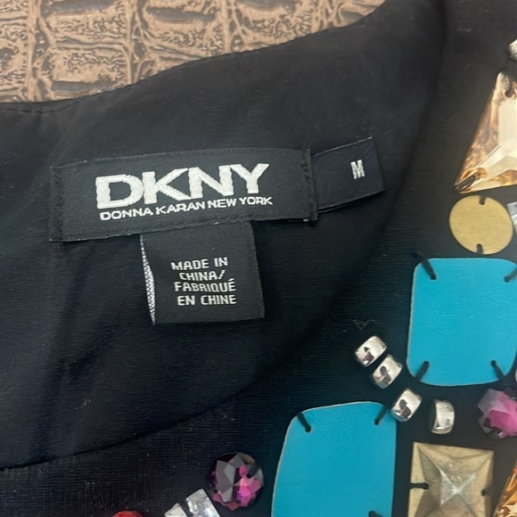 DKNY Blue & Black Embellished Structured Colorblock Top size medium - Picture 2 of 9